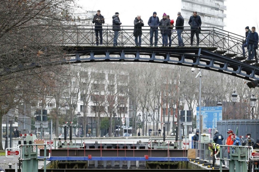 Как очищали канал Сан-Мартен (Сanal Saint-Martin) в Париже